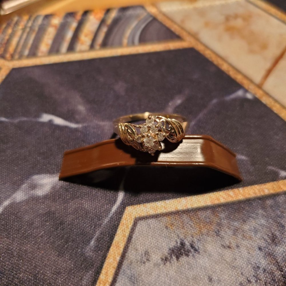 DIAMOND RING 14KT GOLD - Picture 10 of 11